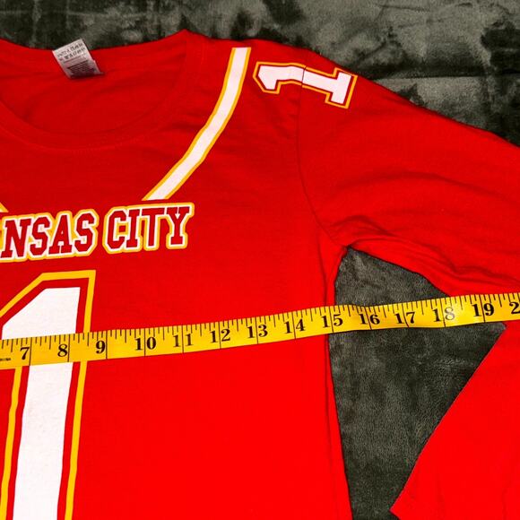 Gildan Kansas City Chiefs #1 Shirt Women's Small Red Long Sleeve Pullover - Picture 5 of 7